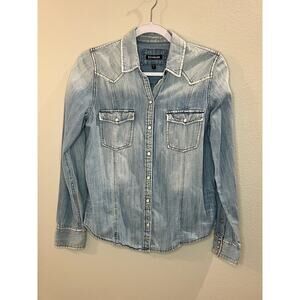 Express Light Denim Pearl Snap Boyfriend Jean Size S/P Shirt